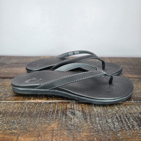 NEW Olukai Ho'Opio Womens Size 5 Sandals Flip Flop Thong Leather Flats Black - Picture 1 of 11